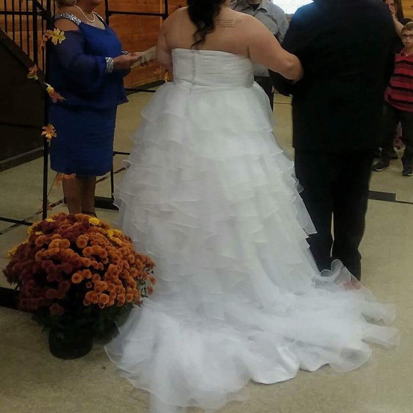 Wedding dress - Picture 7 of 7